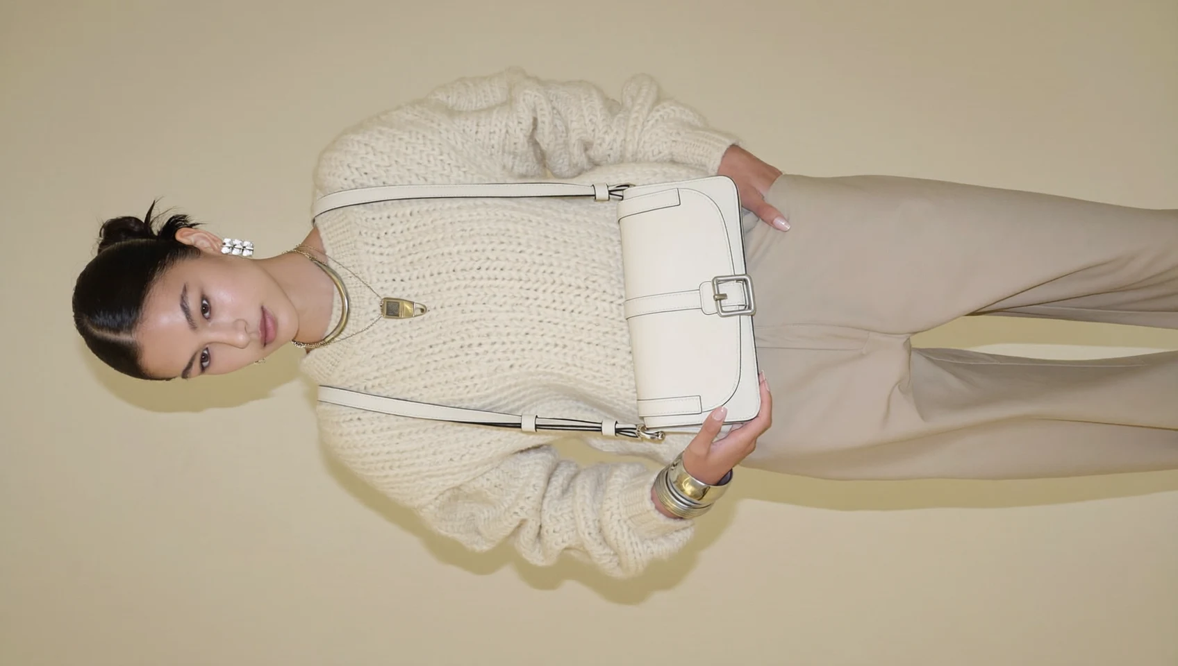 Illustration d'une ambiance de mode féminine évoquant l'univers du catalogue